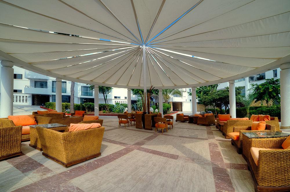 Jasmine Court & Casino Отель Кирения