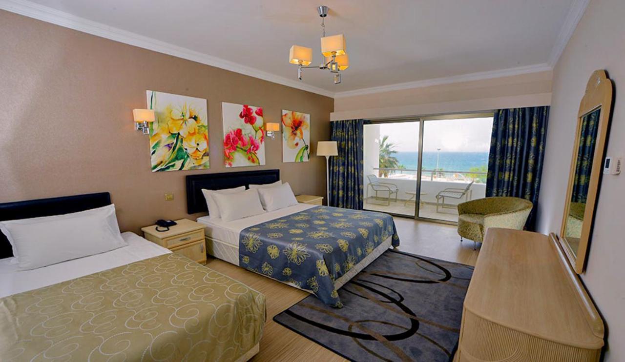 Jasmine Court & Casino Отель Кирения