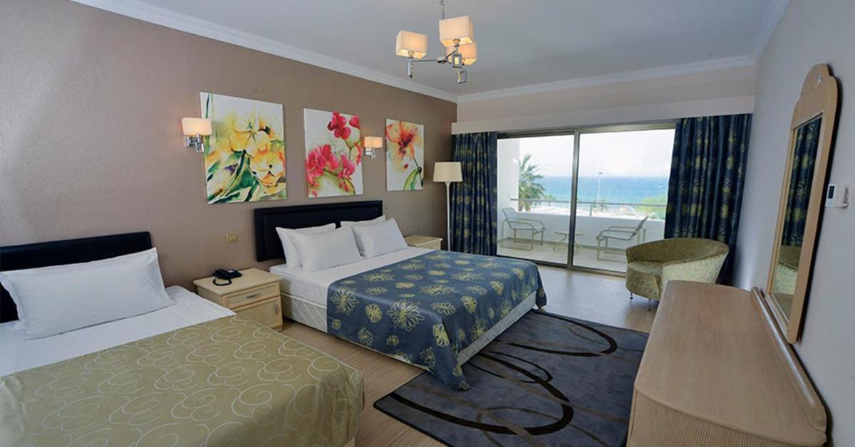 Отель Jasmine Court & Casino 5*