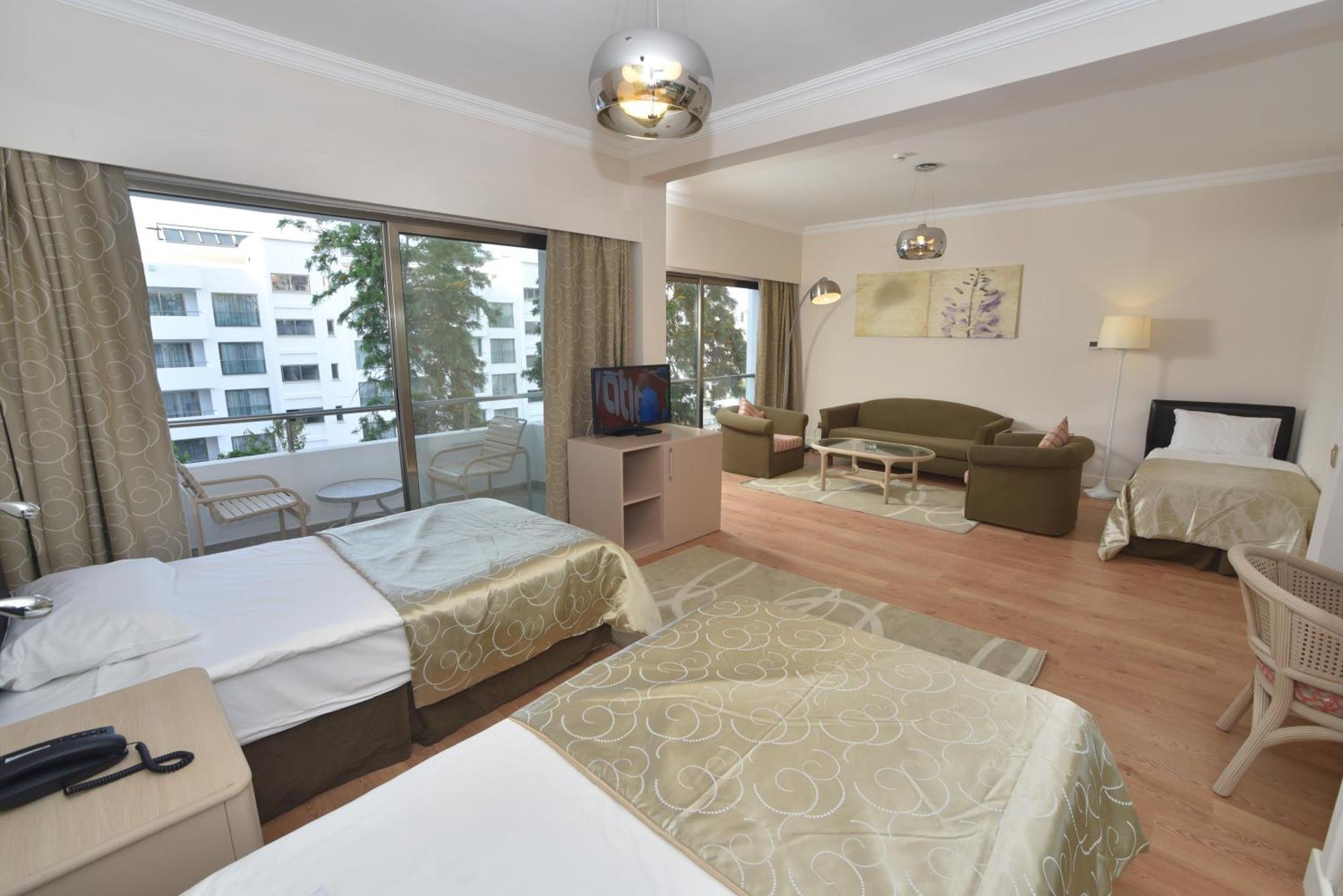 Jasmine Court & Casino 5* Кирения