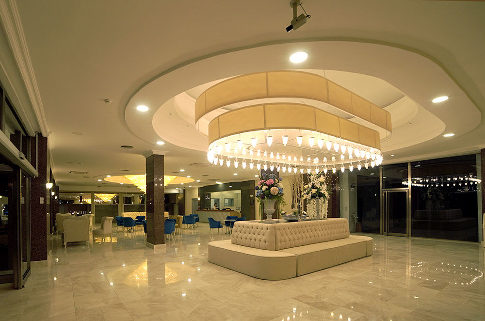 Jasmine Court & Casino Отель Кирения